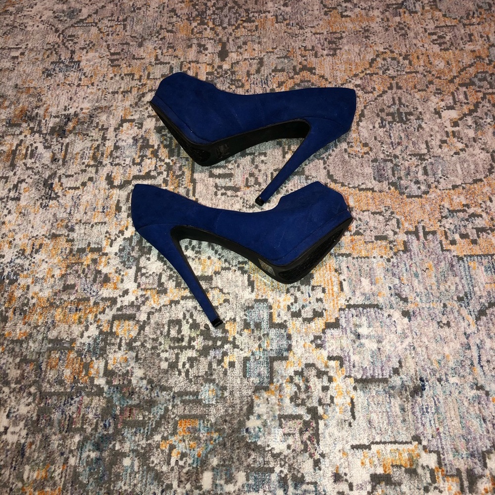 Platform pumps - Picture 2 of 2